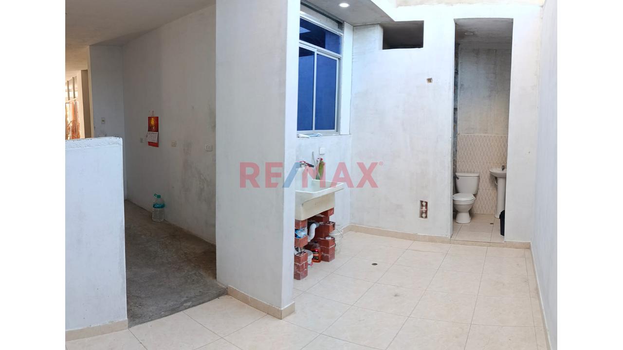 📢 Se Vende Hermosa Casa En 📍Urb. Alameda Country Club – Castilla, Piura 💰 Precio: S/ 380,000 Soles . 📐 At: 90.00 M² | Ac: 180.00 M² - 8