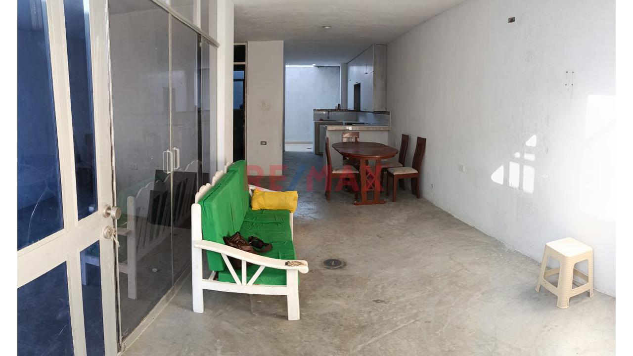 📢 Se Vende Hermosa Casa En 📍Urb. Alameda Country Club – Castilla, Piura 💰 Precio: S/ 380,000 Soles . 📐 At: 90.00 M² | Ac: 180.00 M² - 6
