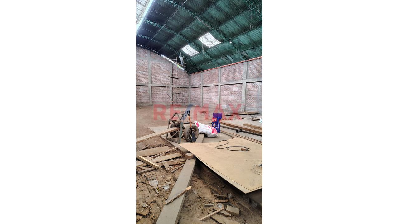 Terreno -Local Comercial De 560 Mts En Huaral Frente A Un Parque - A 3Km Del Puerto De Chancay - 4