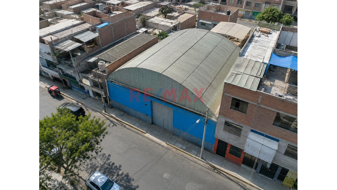 Terreno -Local Comercial De 560 Mts En Huaral Frente A Un Parque - A 3Km Del Puerto De Chancay - 12