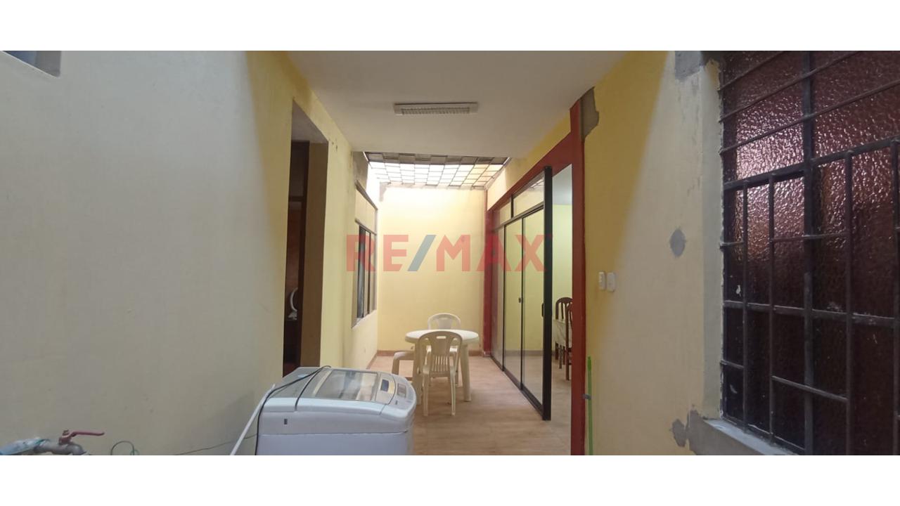 Casa En Alquiler De Dos Pisos En Los Cedros - Piura - 12