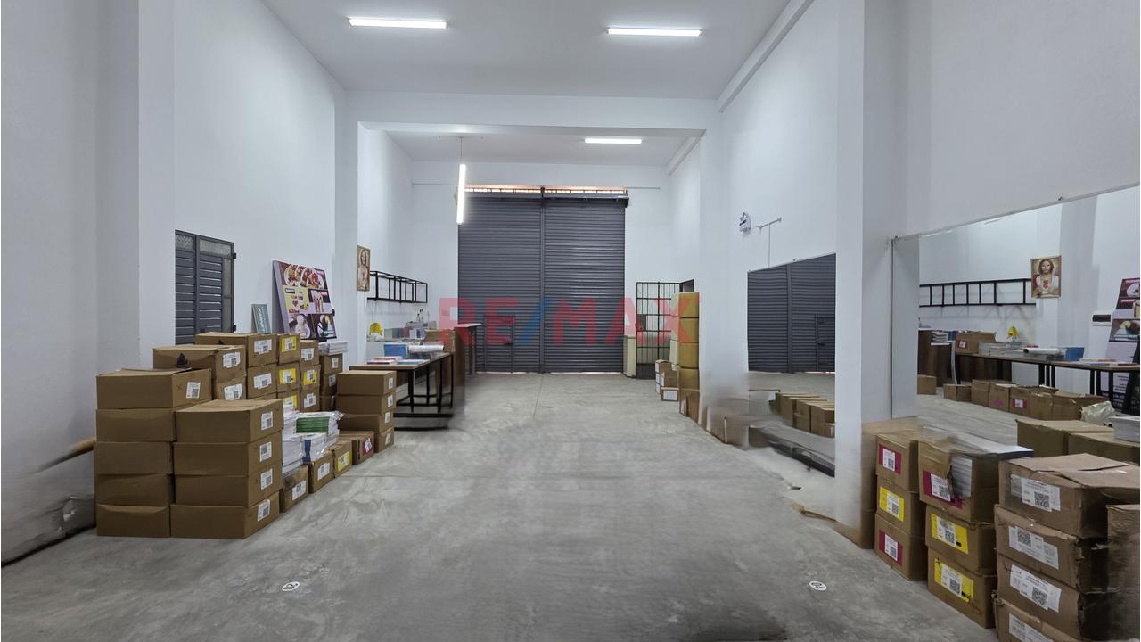 Local Comercial En Alquiler En Urbanizacion Latina Frente A Parque - 6
