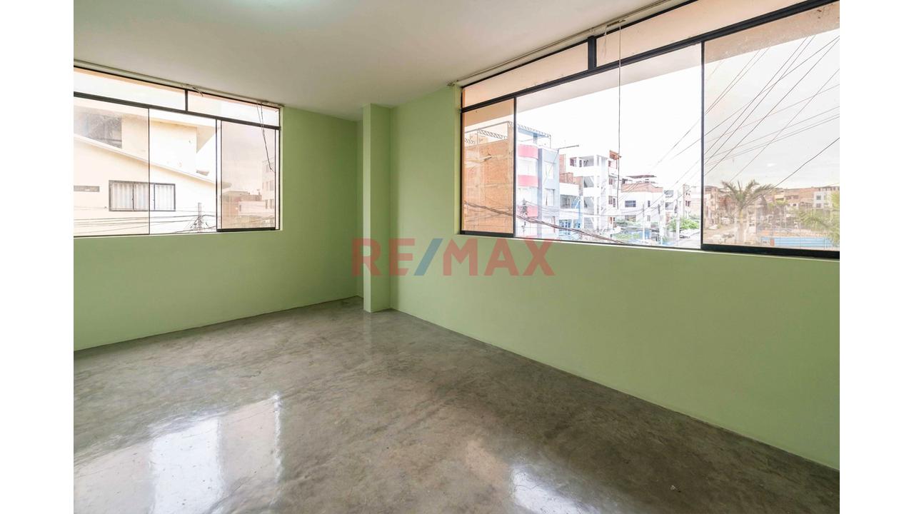 Chorrillos, Venta De Casa De 4 Pisos Con 3 Locales Comerciales, 2 Departamentos, 16 Habitaciones Y Estacionamiento Para 5 Autos. — foto 14