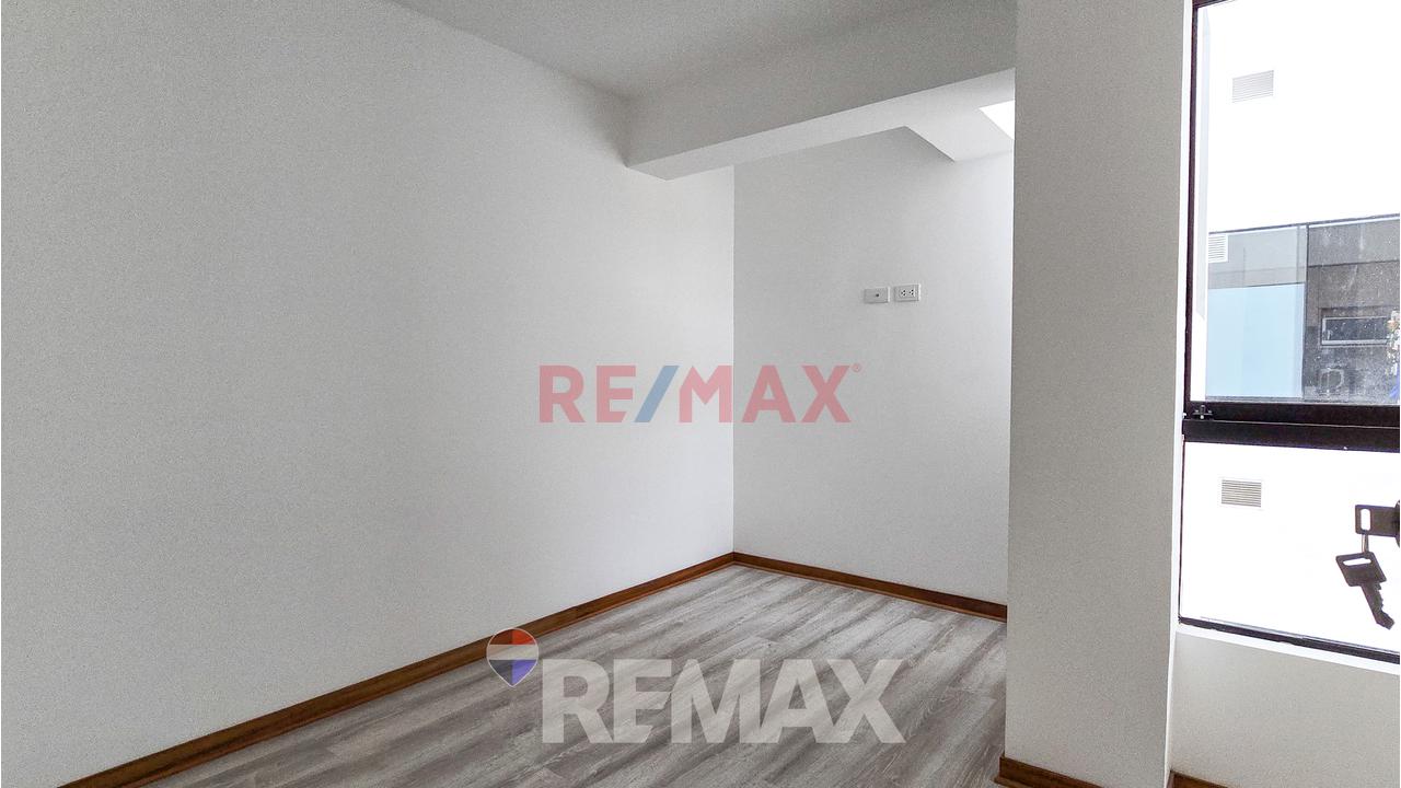 Vendo Moderno Duplex De Estreno Frente A Parque - Surquillo - 13