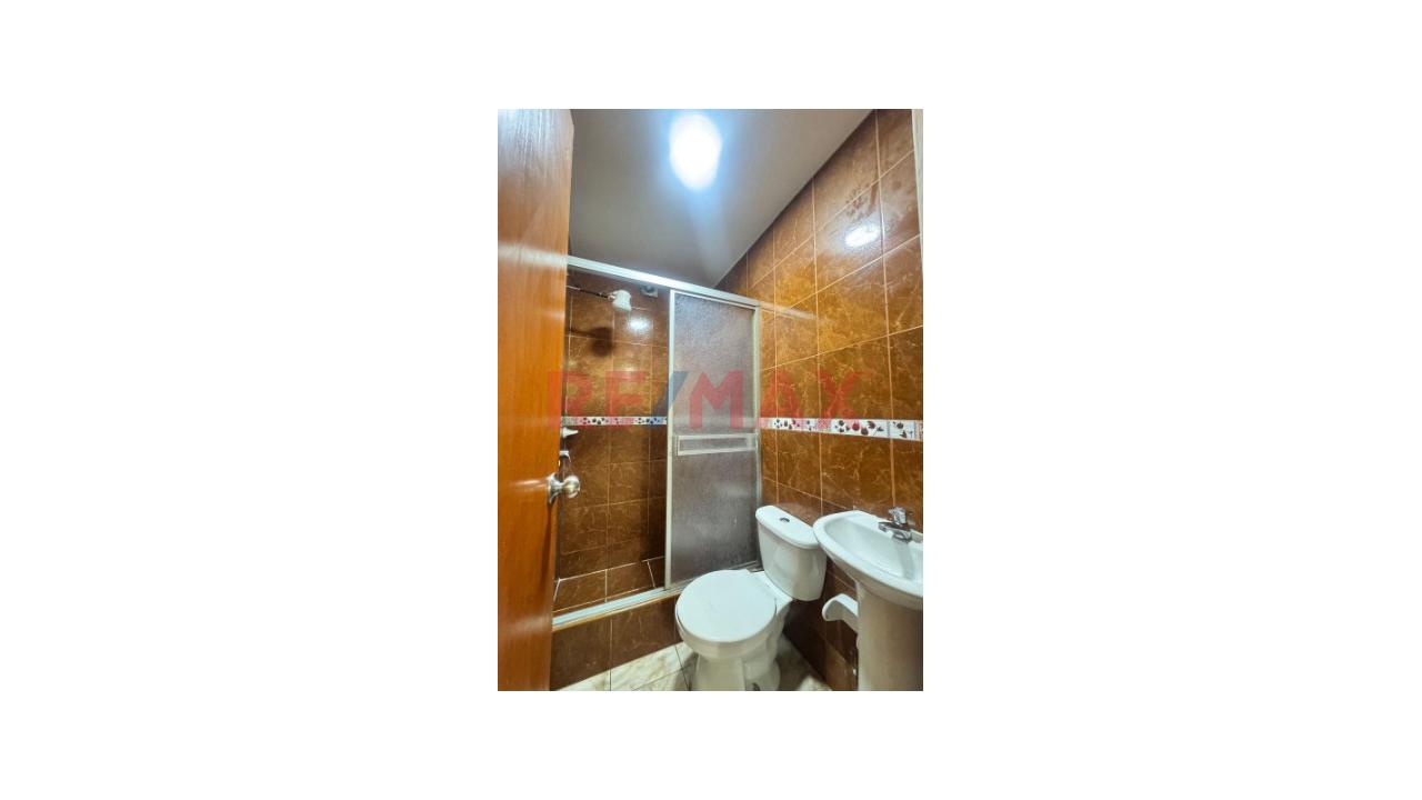¡Se Alquila Departamento En Sjm! A Solo 1 Cuadra De La Clínica Santa Martha — foto 2