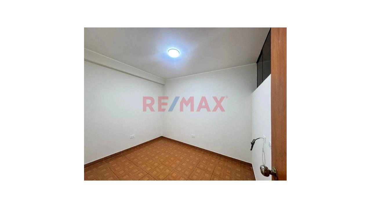 ¡Se Alquila Departamento En Sjm! A Solo 1 Cuadra De La Clínica Santa Martha — foto 5