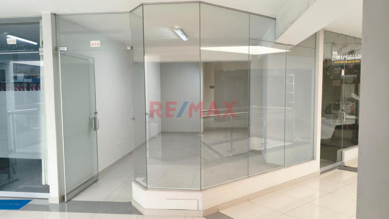 Local Comercial En Venta En El 4To Piso En Global Plaza En El Cercado De Arequipa — foto 3