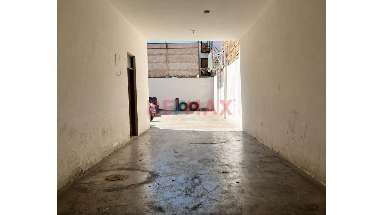 Local comercial de 59 m² en La Perla — foto 2