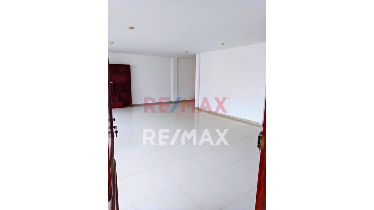 Alquiler De Oficina O Espacio Multifuncional 2° Piso | San Felipe - Comas  | 130M² — foto 7