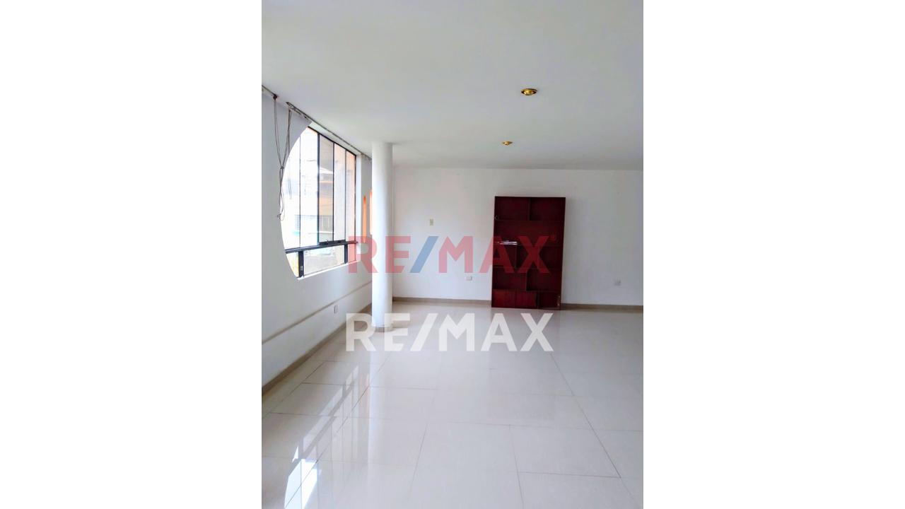 Alquiler De Oficina O Espacio Multifuncional 2° Piso | San Felipe - Comas  | 130M² — foto 3