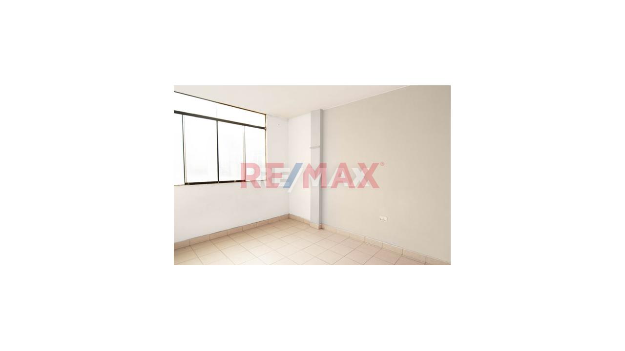 Alquiler De Oficina O Espacio Multifuncional 2° Piso | San Felipe - Comas  | 130M² — foto 12