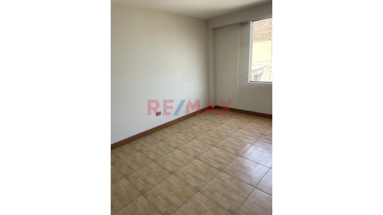 Venta De Departamento De 108 M² En 3Er Piso - Urb. Elio Lima — foto 5