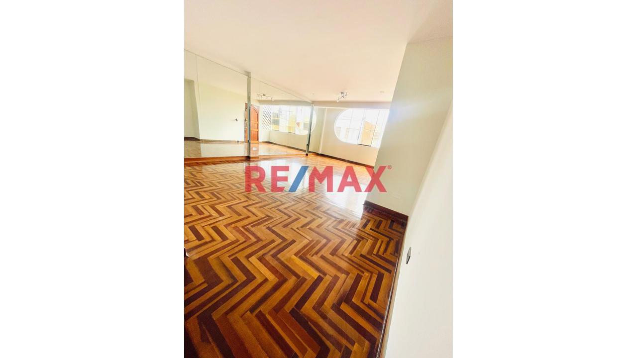 Venta De Departamento De 108 M² En 3Er Piso - Urb. Elio Lima