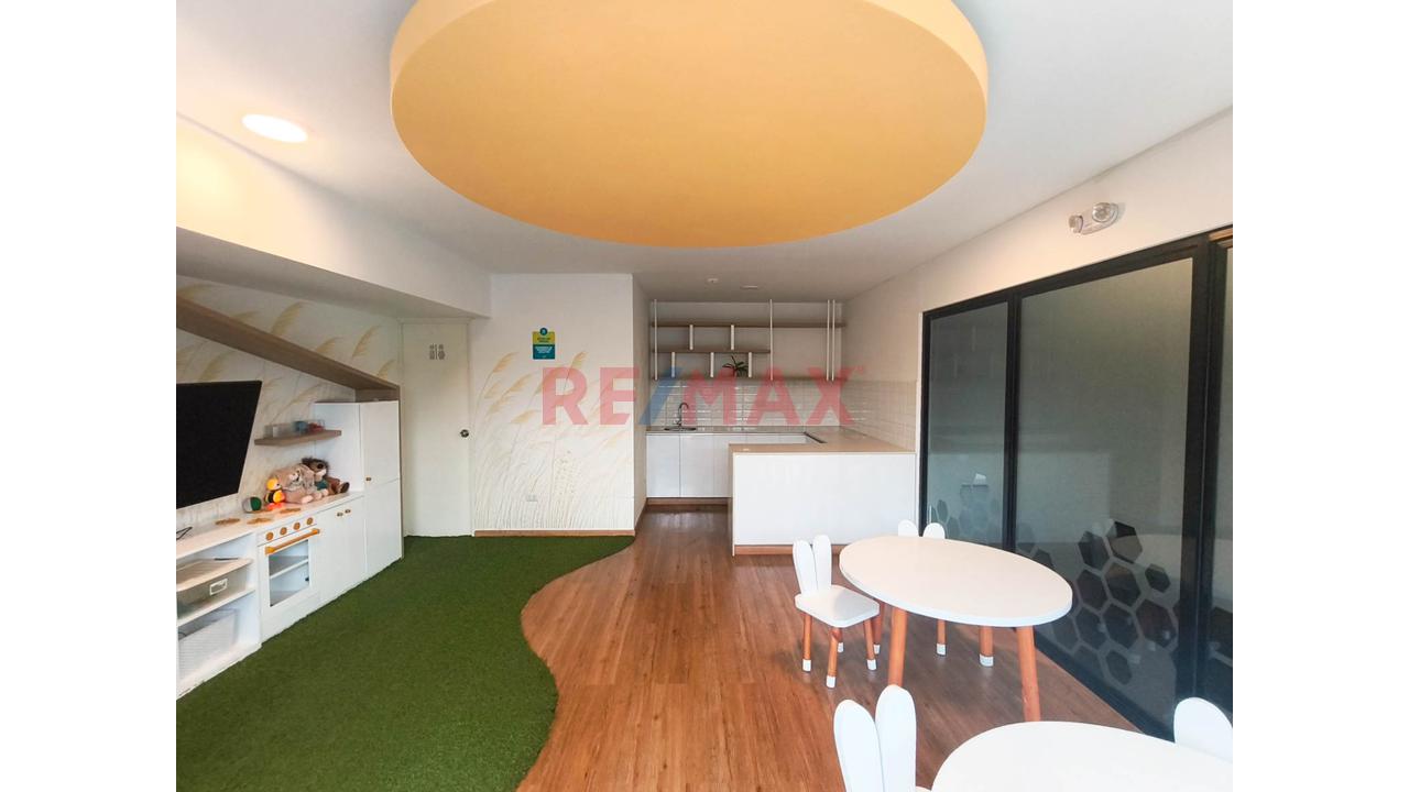 Departamento Con Vista Al Golf Los Incas Y Distribucion Espectacular — foto 13
