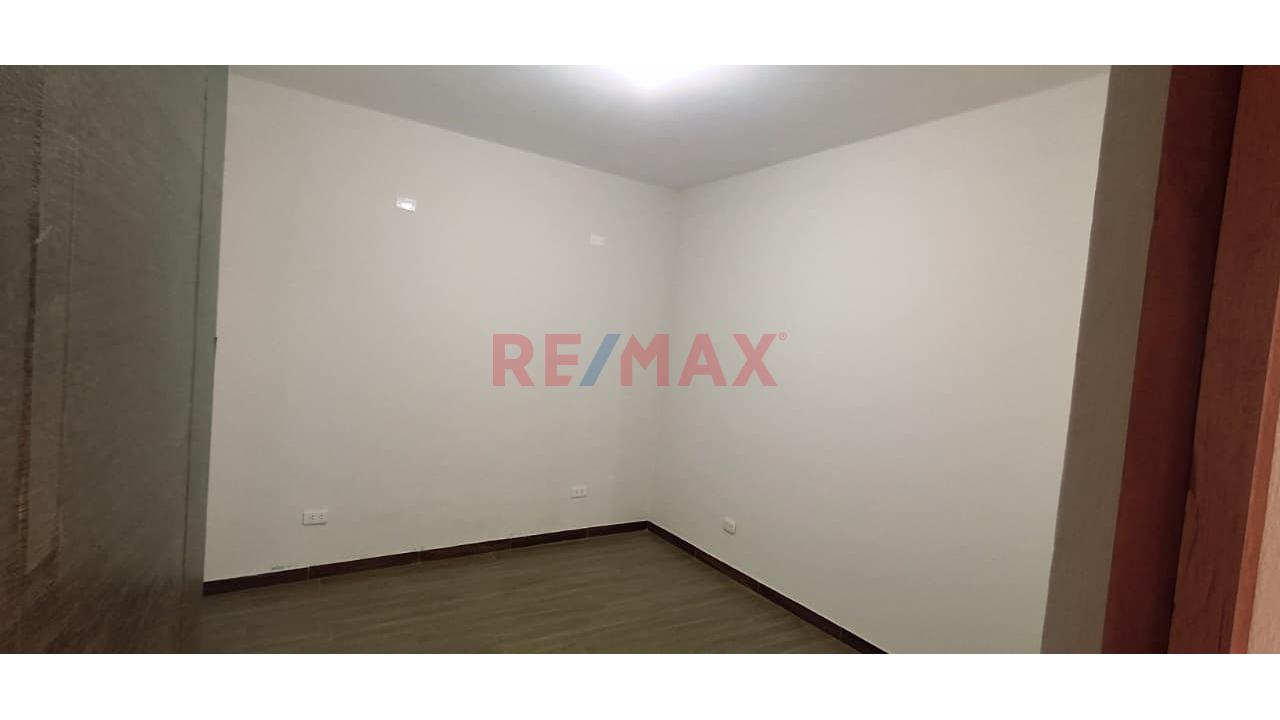 Casa En Venta - Milagro De Jesus Zonal 5 Collique (Comas) — foto 5