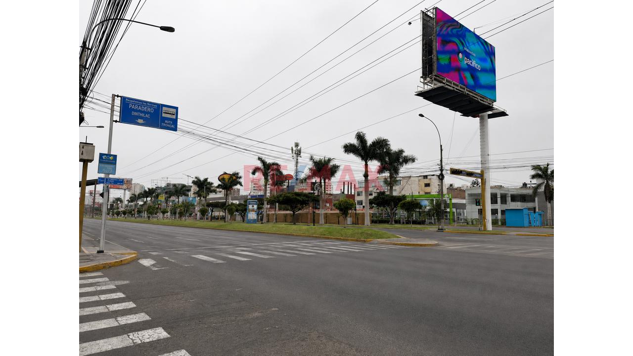 Venta De Casa Como Terreno Frente A Plaza San Miguel - 12
