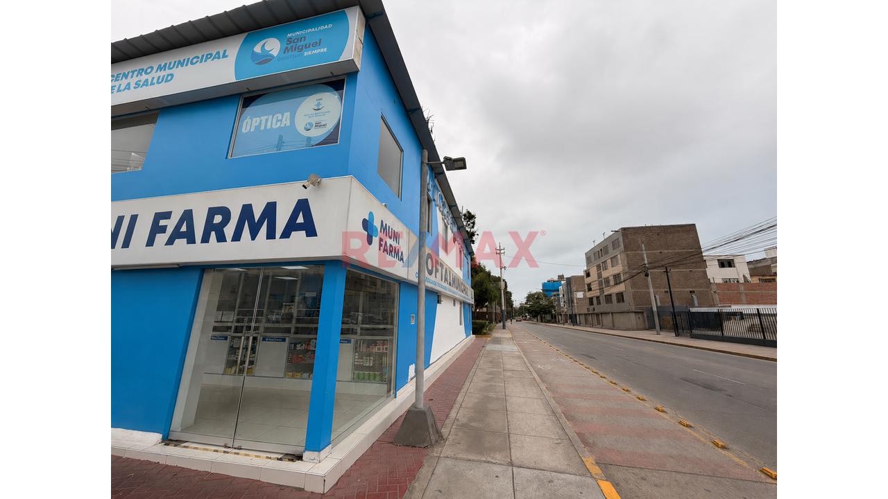 Venta De Casa Como Terreno Frente A Plaza San Miguel - 18