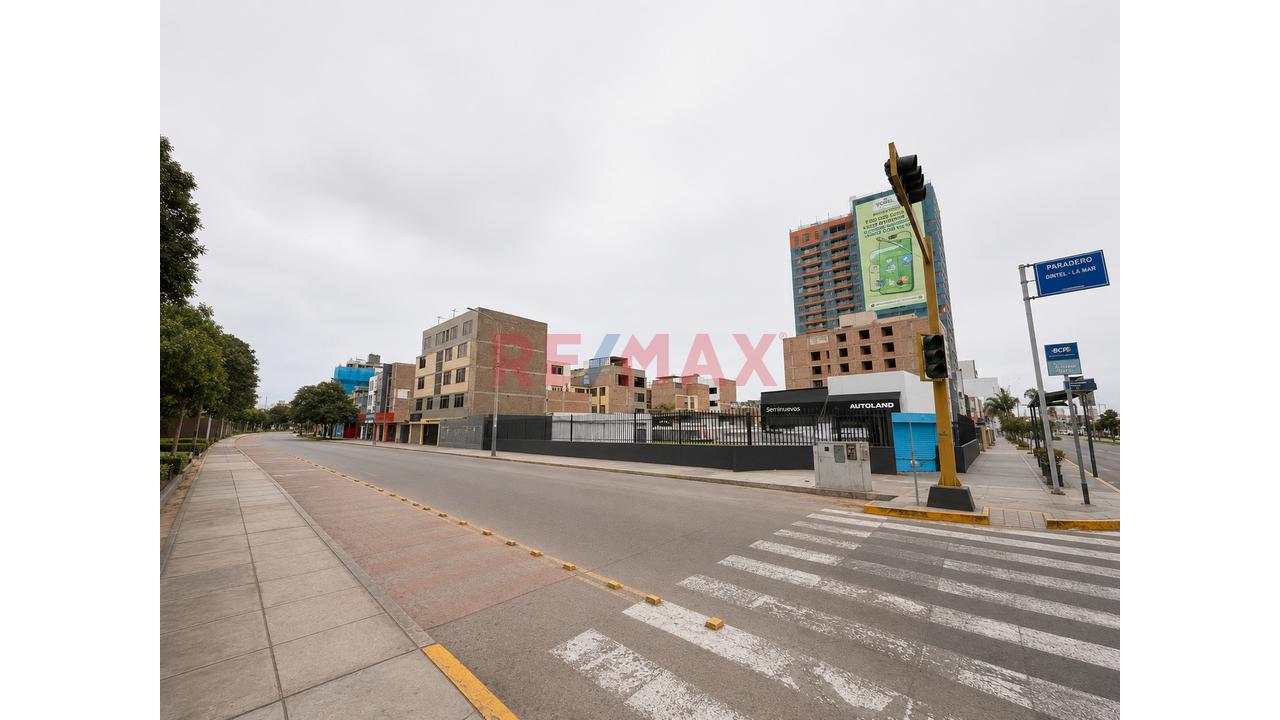 Venta De Casa Como Terreno Frente A Plaza San Miguel - 13