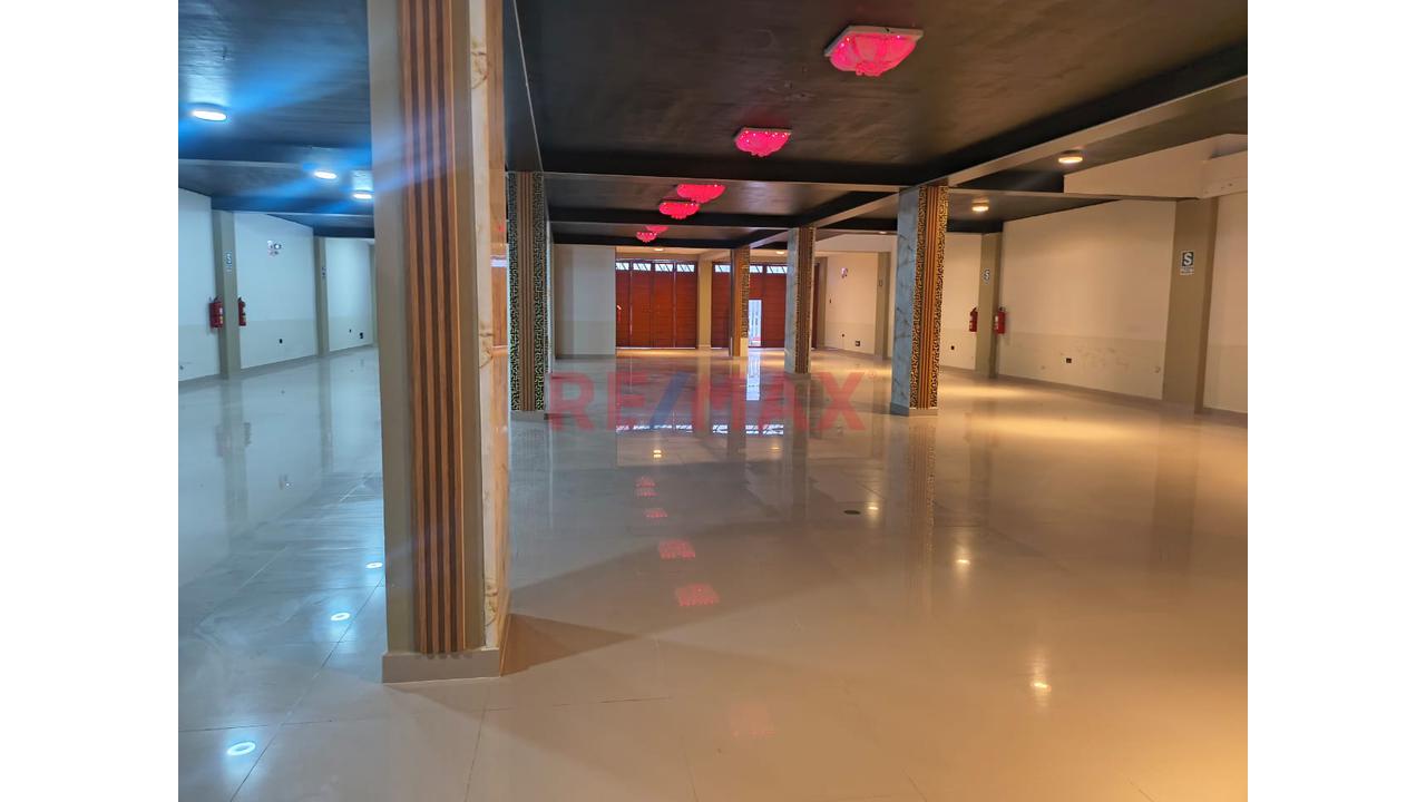 Alquiler De Local Comercial En Primer Piso En Manchay | 400 M² - 6