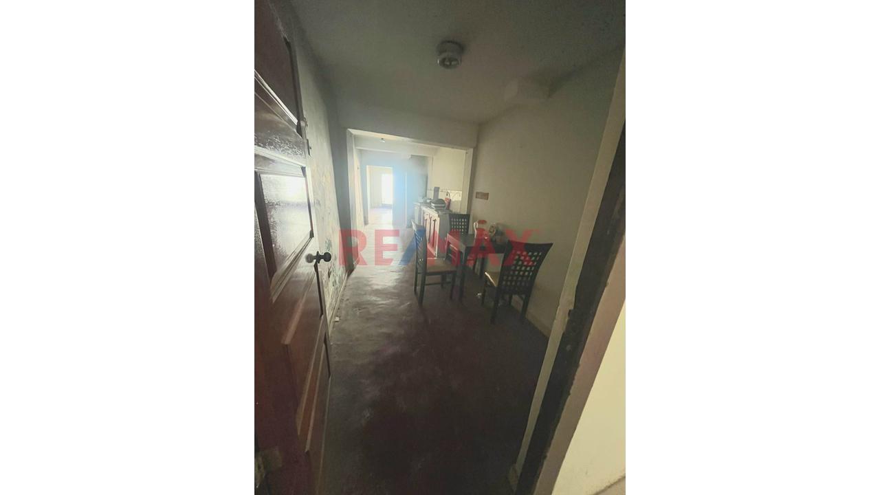 Vendo A Precio De Ocasión: Casa Multifamiliar De 300 M² Con 3 Departamentos Independientes — foto 7