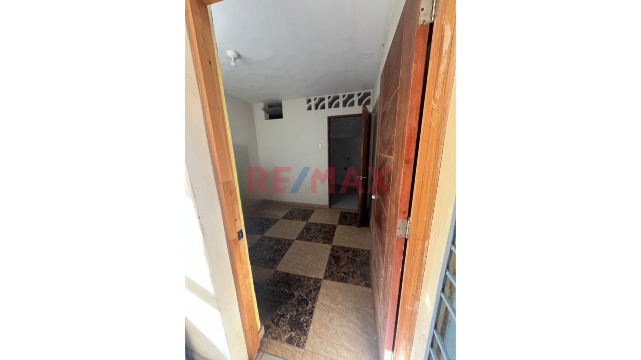 Vendo A Precio De Ocasión: Casa Multifamiliar De 300 M² Con 3 Departamentos Independientes — foto 10