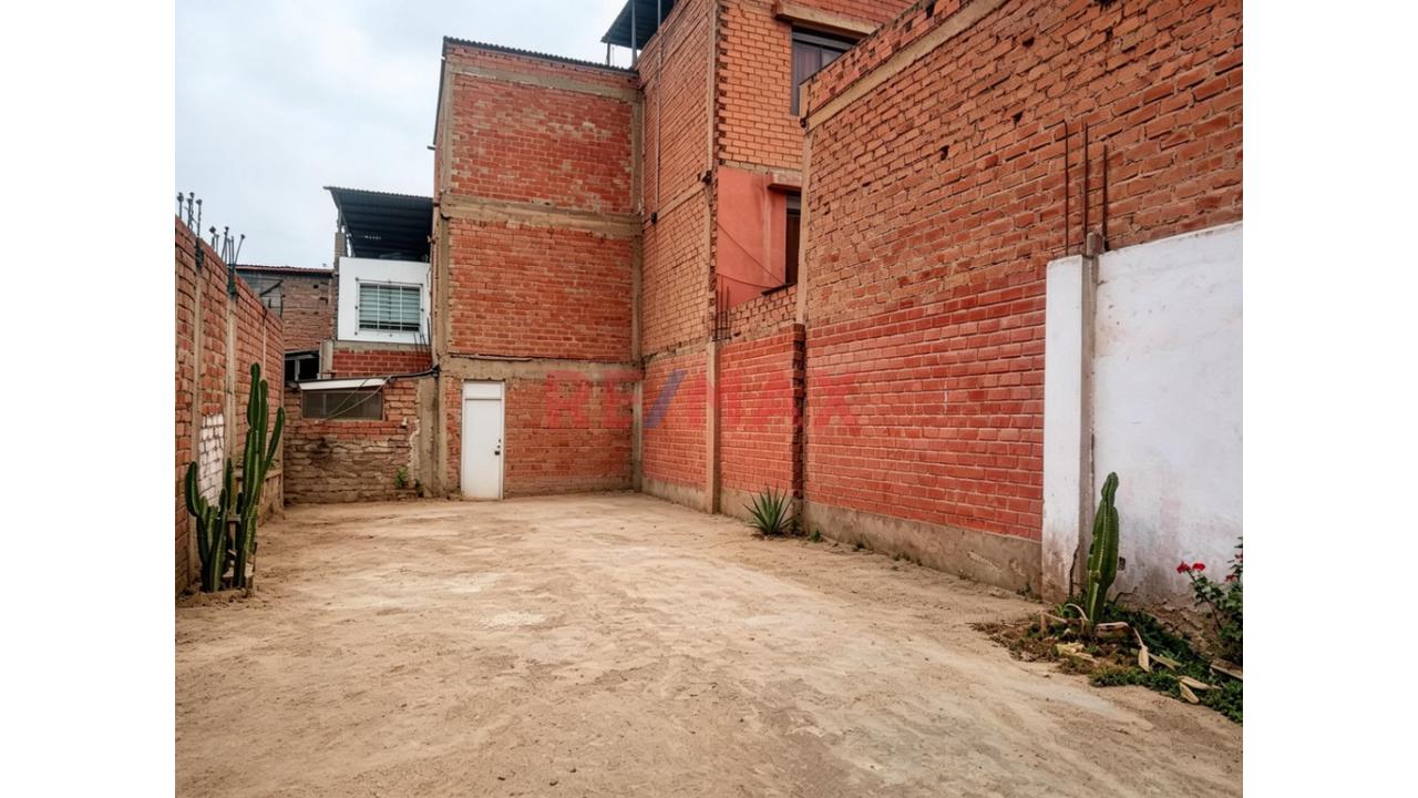 Venta De Terreno En Villa Maria Del Triunfo — foto 4
