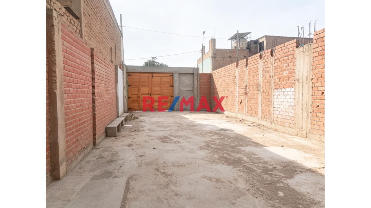 Venta De Terreno En Villa Maria Del Triunfo