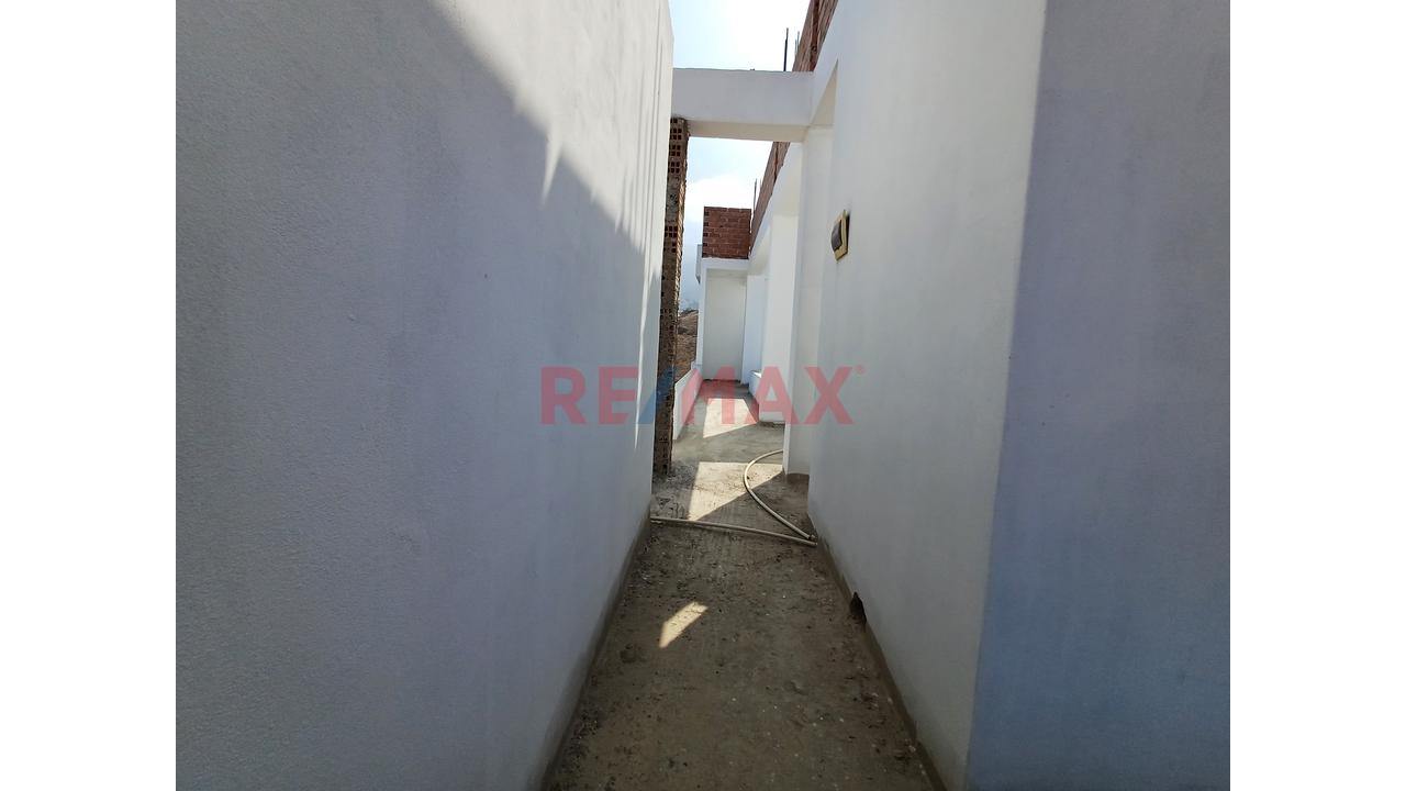 Venta De Casa Como Terreno En Simbal - 16