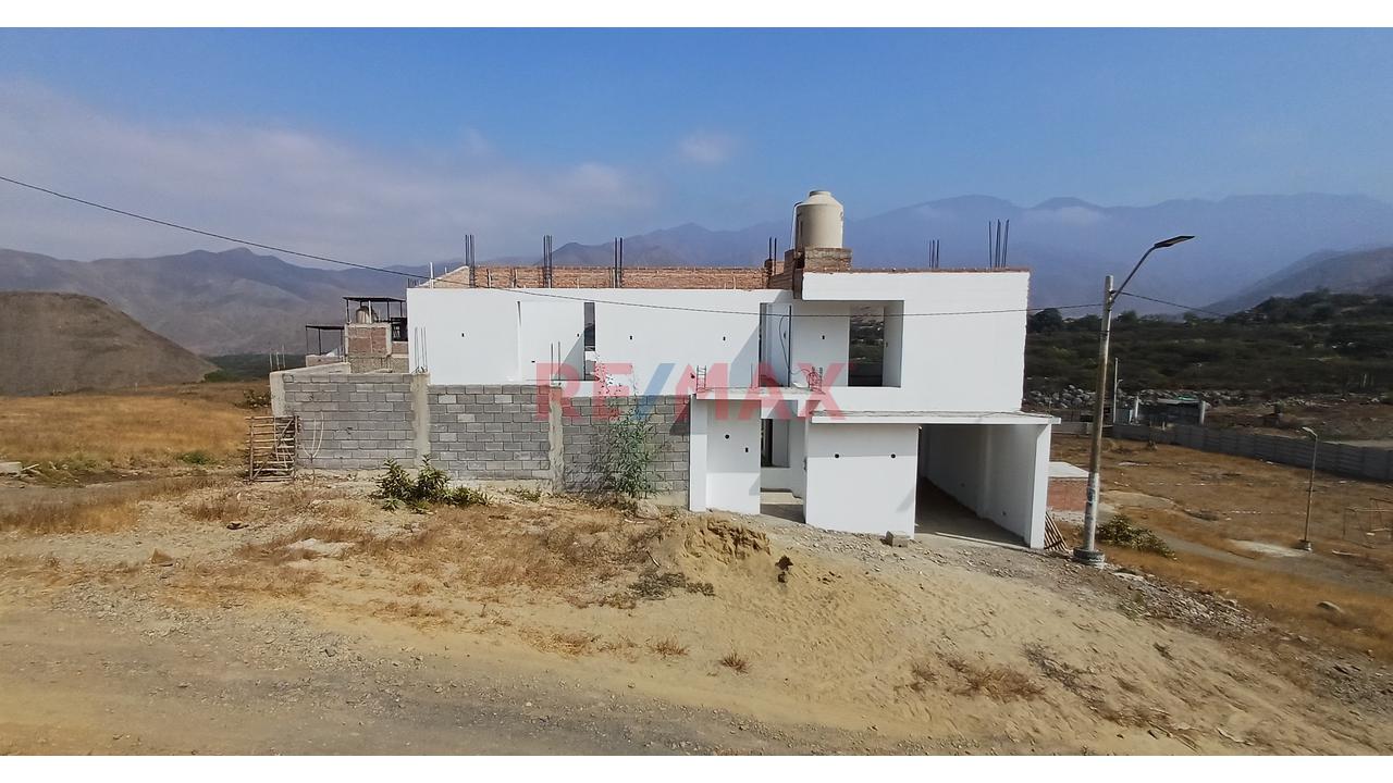 Venta De Casa Como Terreno En Simbal - 2