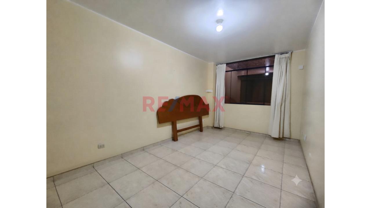 Alquiler Departamento En Ate - Urb. El Exito A Media Cuadra De Av. Jose Carlos Mariategui — foto 7
