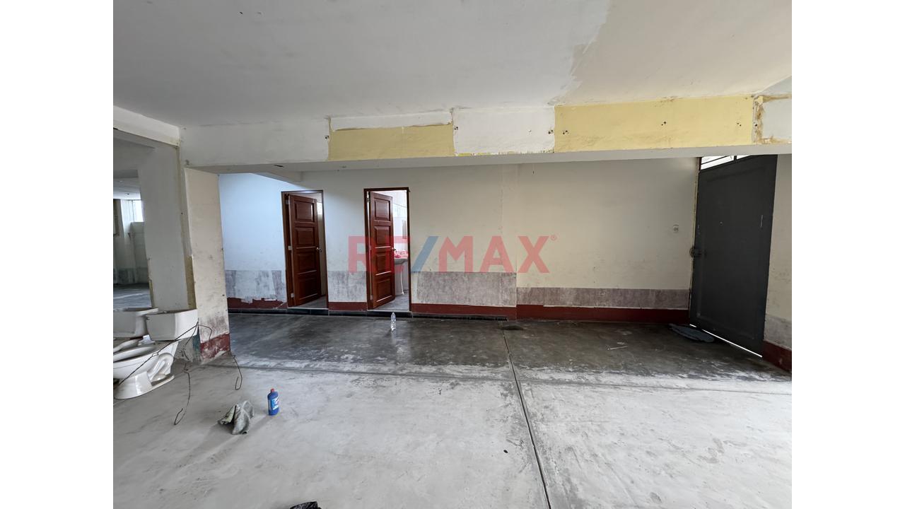 Se Alquila Local Comercial Frente Al Real Plaza De Pro Los Olivos — foto 11