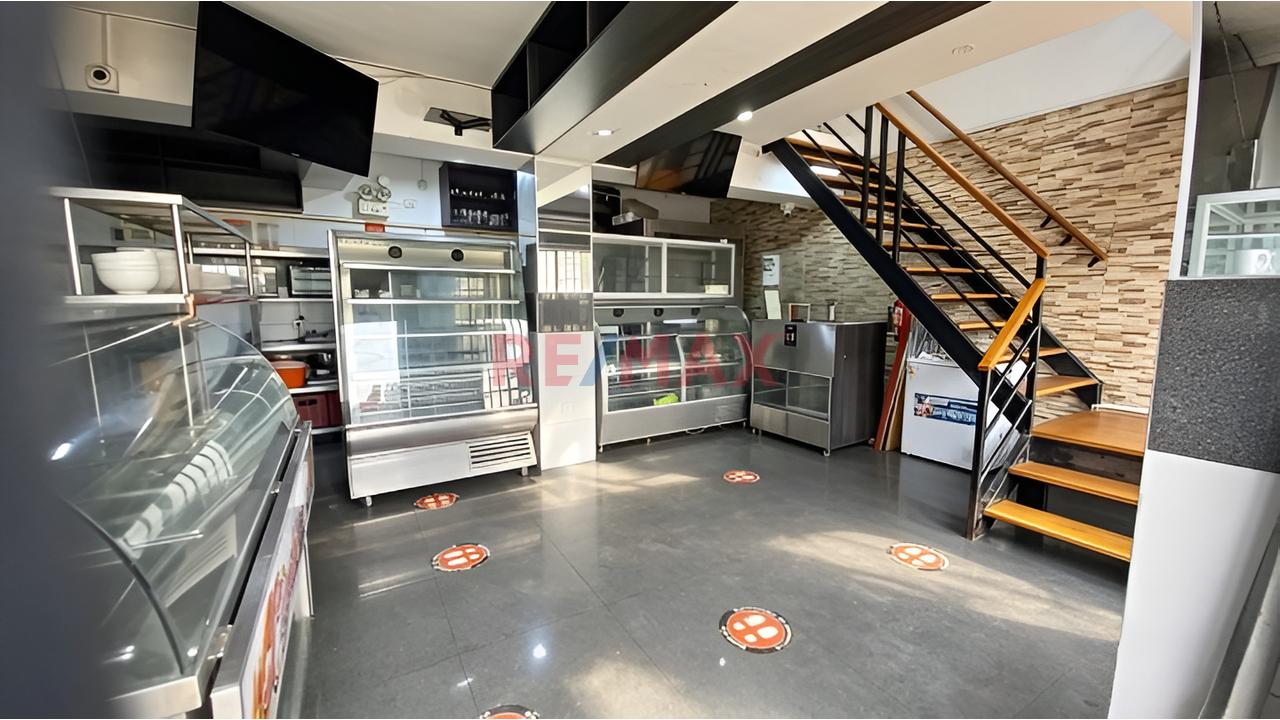Local Comercial En Esquina · 2 Pisos · Frente Al Parque · Chucuito, Callao · Al Costado Del Real Felipe — foto 11