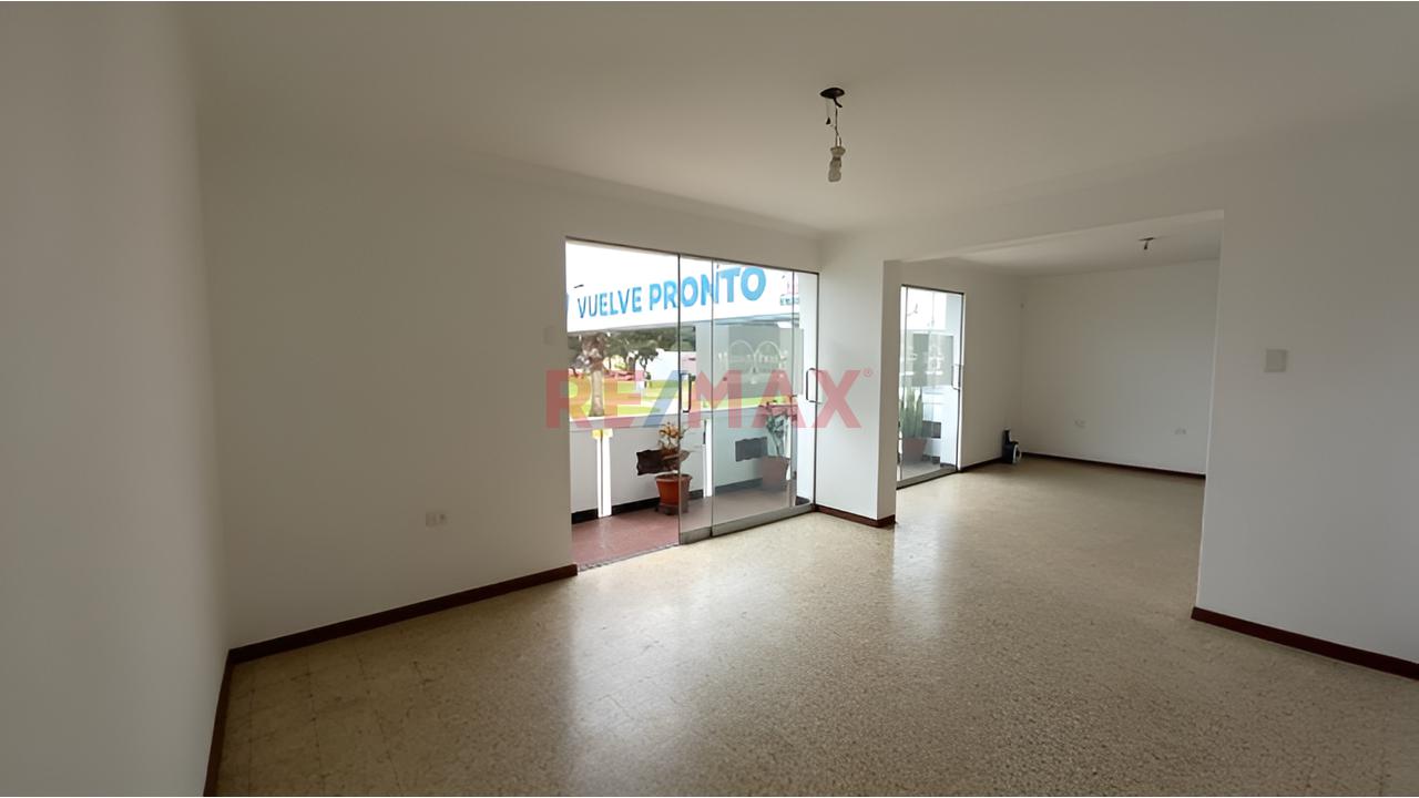 Local Comercial En Esquina · 2 Pisos · Frente Al Parque · Chucuito, Callao · Al Costado Del Real Felipe — foto 13