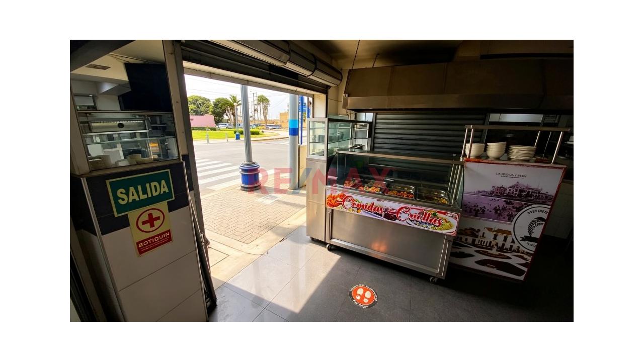 Local Comercial En Esquina · 2 Pisos · Frente Al Parque · Chucuito, Callao · Al Costado Del Real Felipe — foto 6