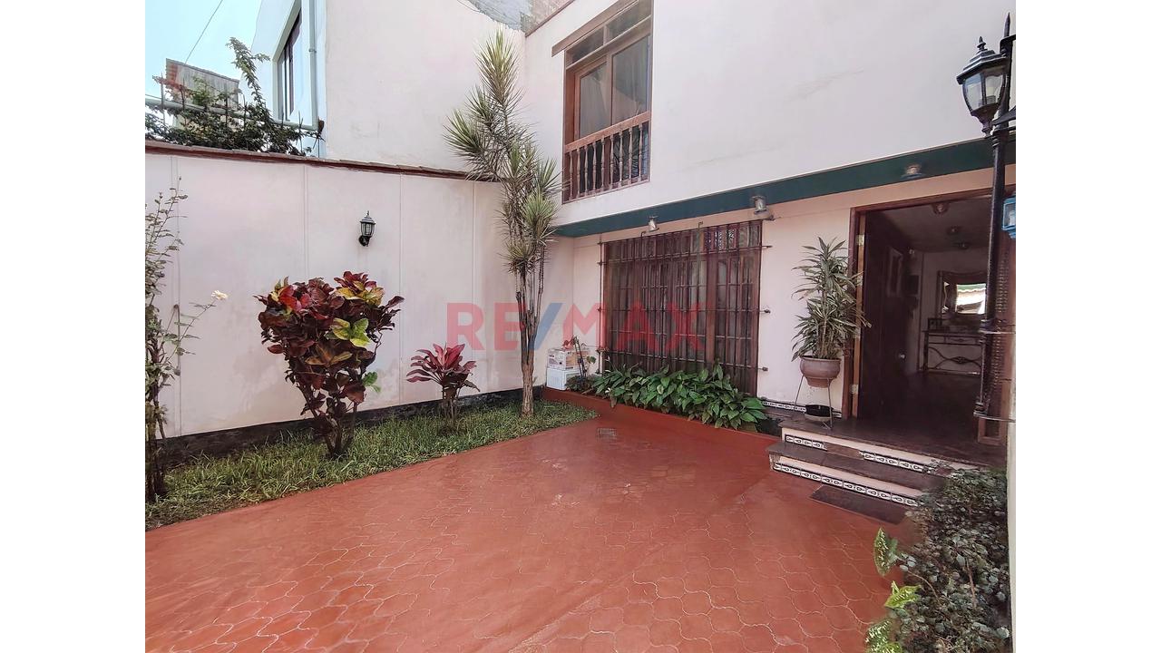 Casa En Venta En Chorrillos - 3