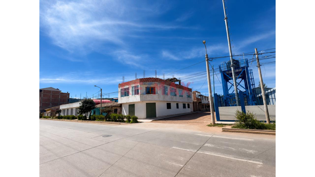 🏡 ¡Gran Oportunidad De Inversión En Izcuchaca – Anta! 💼✨ Casa Con Local Comercial, Departamentos Y Gran Potencial De Expansión