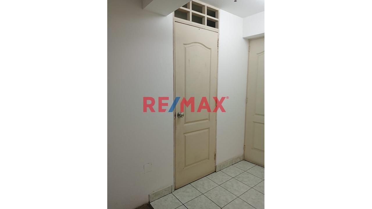 Se Vende 7 Depositos Cerca Al Malecon Cisneros - 2