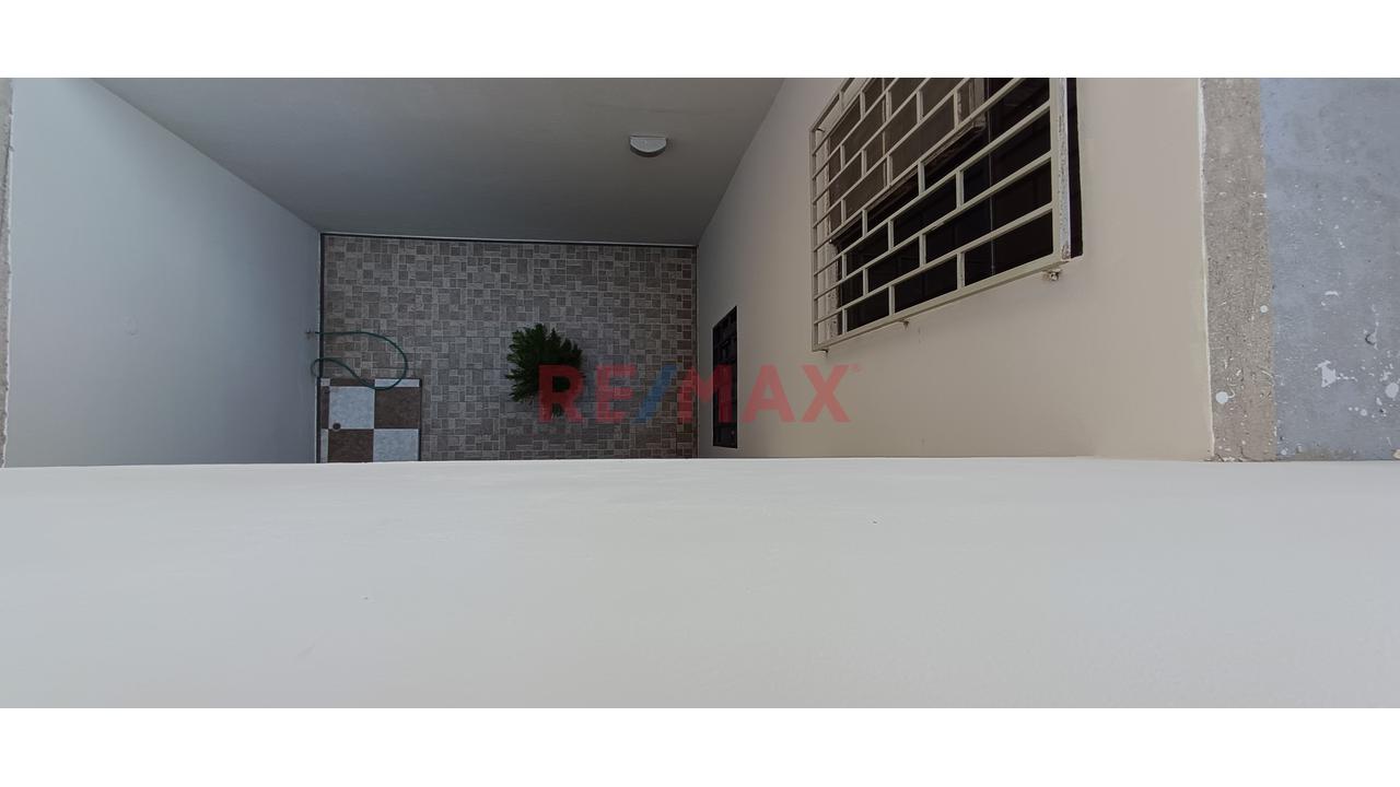 Vendo Hermosa Casa En Santa María Del Pinar - Cerca A Upao 📍 - 9