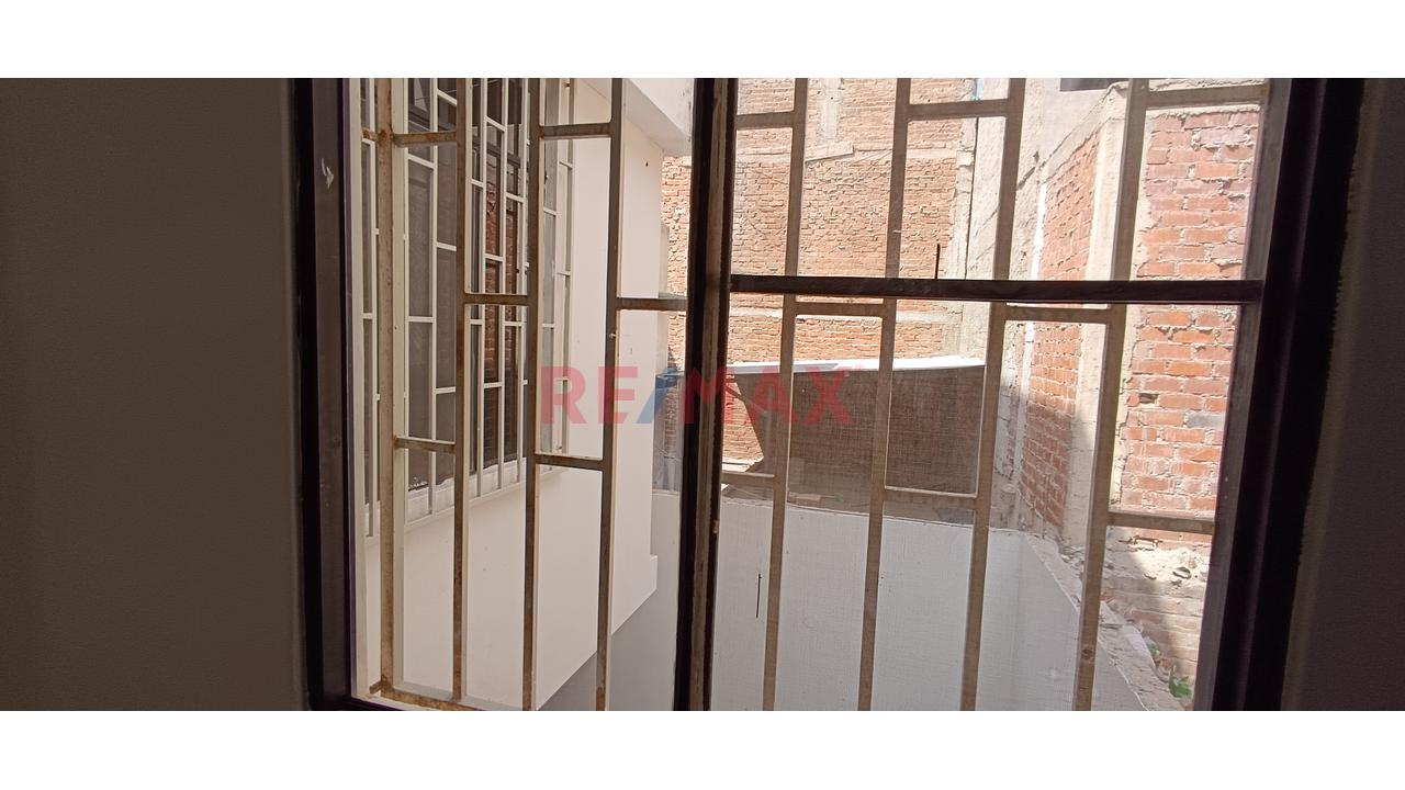 Vendo Hermosa Casa En Santa María Del Pinar - Cerca A Upao 📍 - 19