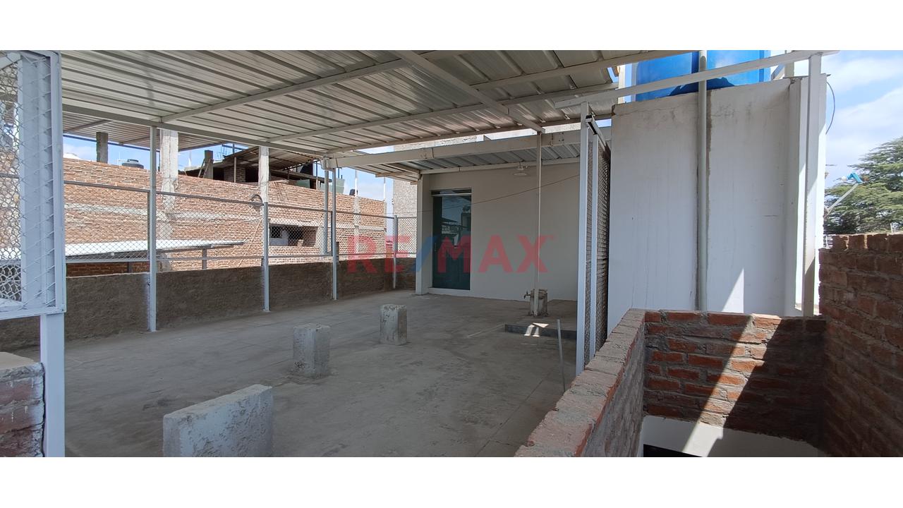 Vendo Hermosa Casa En Santa María Del Pinar - Cerca A Upao 📍 - 20