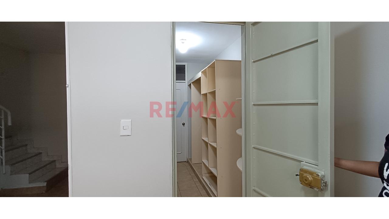 Vendo Hermosa Casa En Santa María Del Pinar - Cerca A Upao 📍 - 13