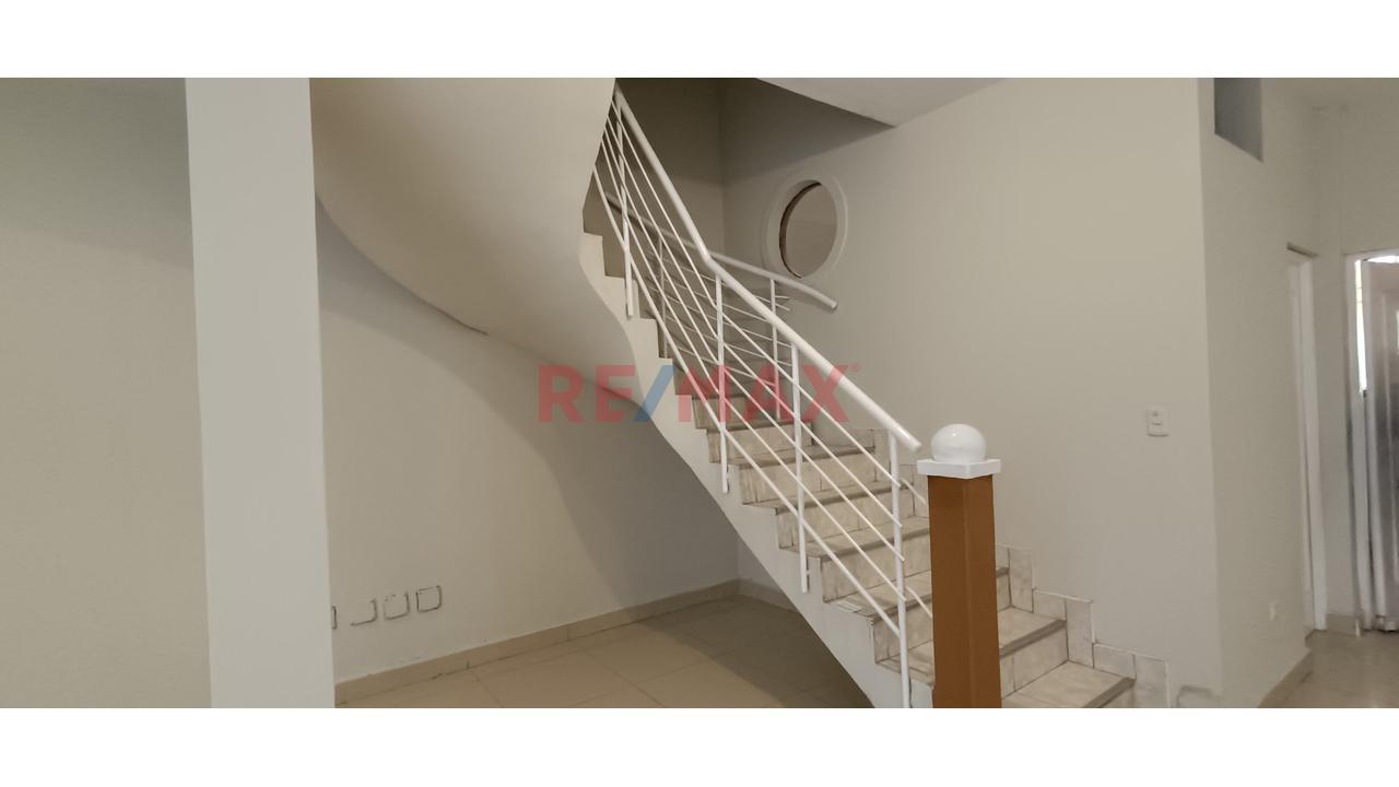 Vendo Hermosa Casa En Santa María Del Pinar - Cerca A Upao 📍 - 4