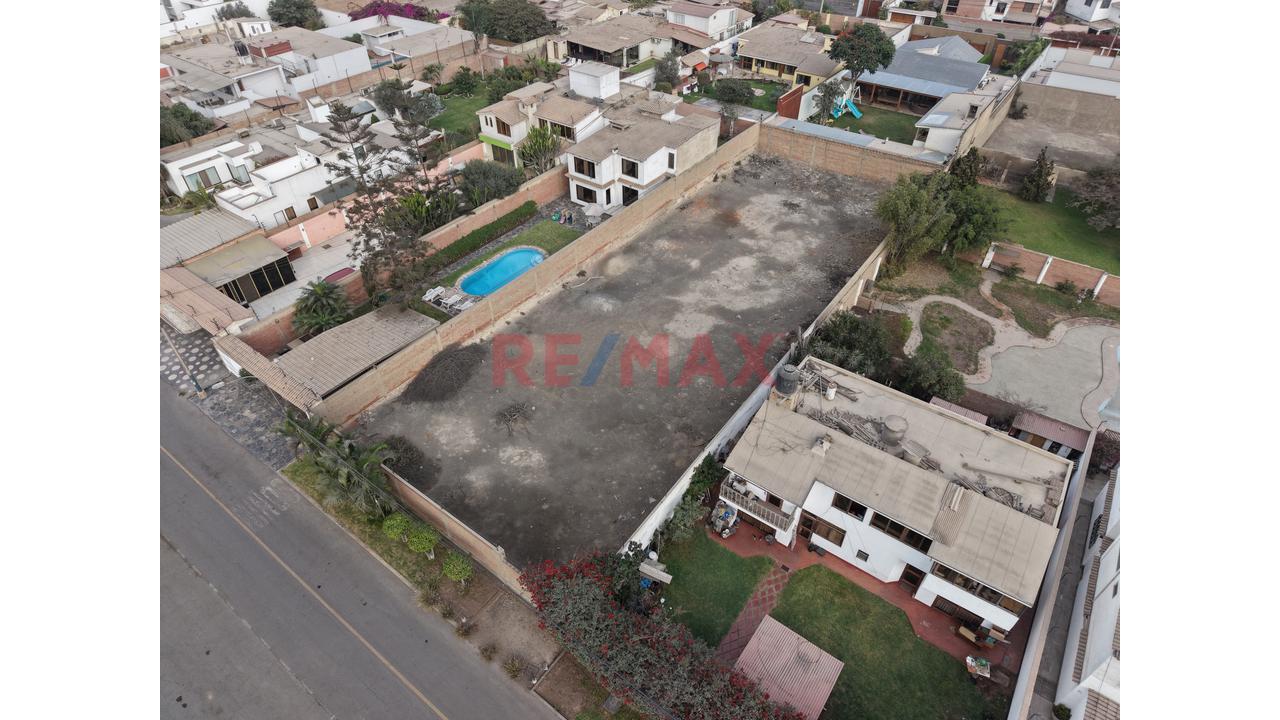 Vendo Exclusivo Terreno De 1,100 M² Frente A Parque En Sol De La Molina — foto 4