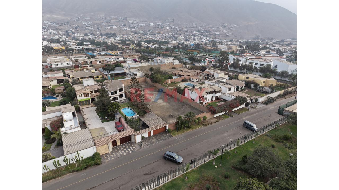Vendo Exclusivo Terreno De 1,100 M² Frente A Parque En Sol De La Molina — foto 10