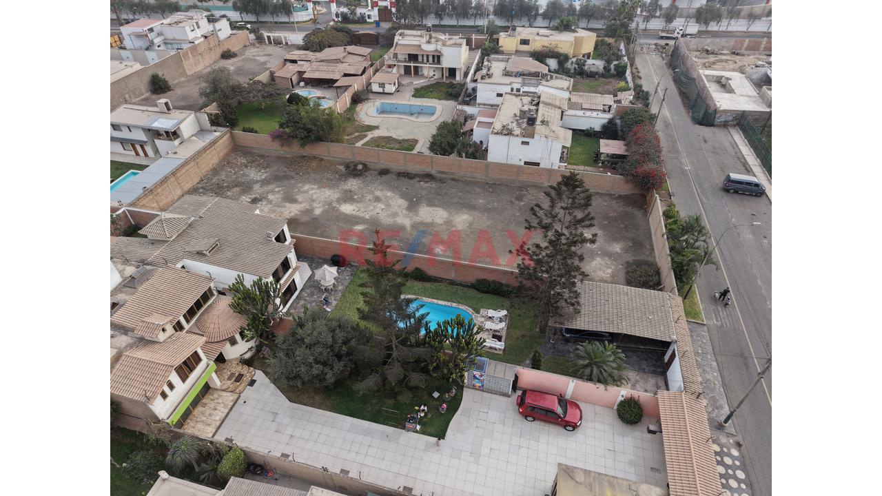 Vendo Exclusivo Terreno De 1,100 M² Frente A Parque En Sol De La Molina — foto 5