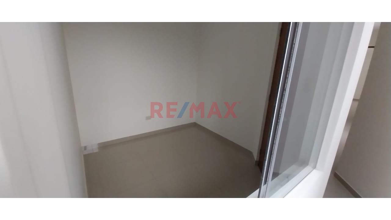 Vendo Departamento Aamplio Con Balcon En Piso 3 - San Antonio De Carabayllo Incluye 1 Estacionamiento Y 1 Terraza Con Parrilla. - 7