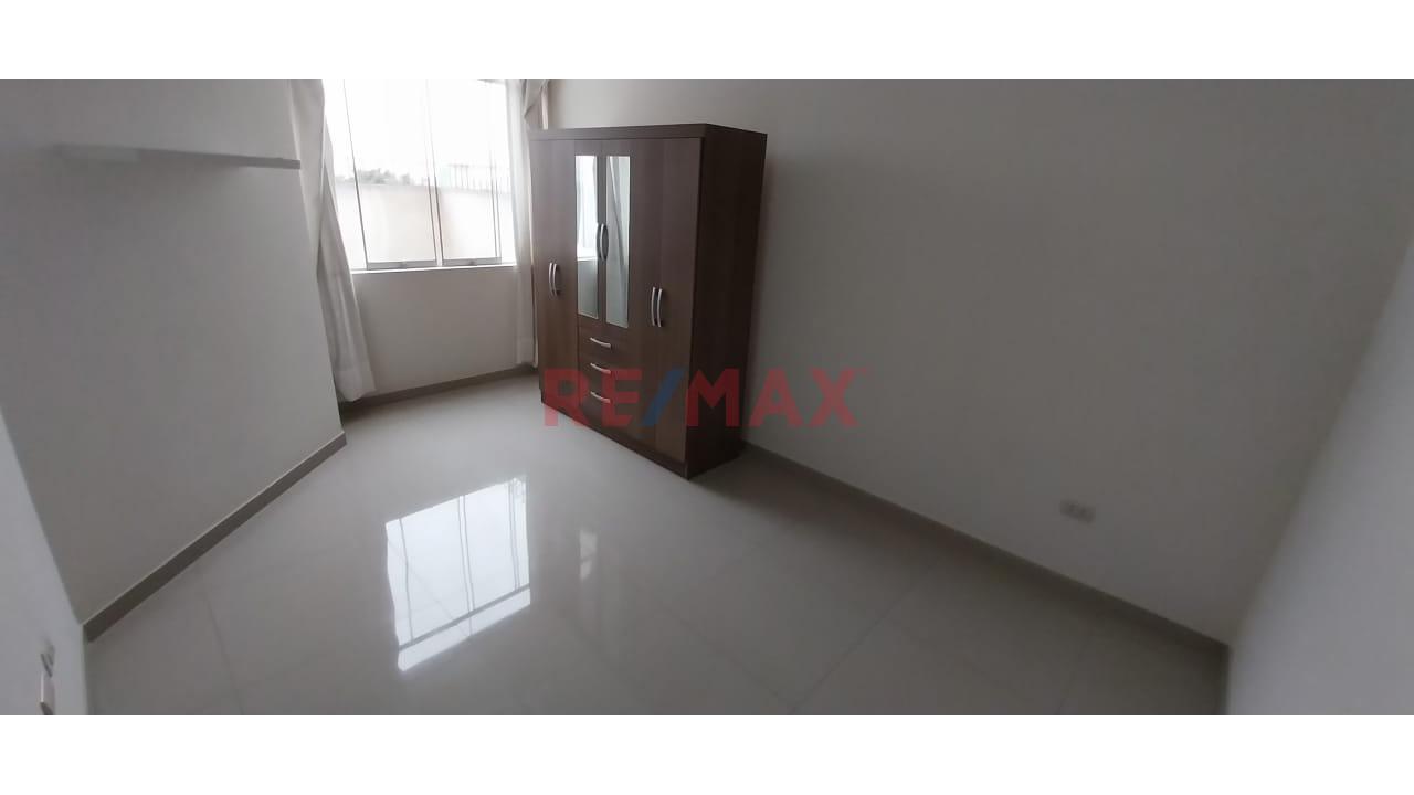 Vendo Departamento Aamplio Con Balcon En Piso 3 - San Antonio De Carabayllo Incluye 1 Estacionamiento Y 1 Terraza Con Parrilla. - 18