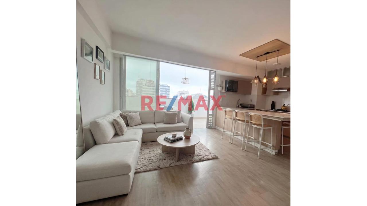 Venta De Departamento En Magdalena Límite Con San Isidro Con Estacionamiento