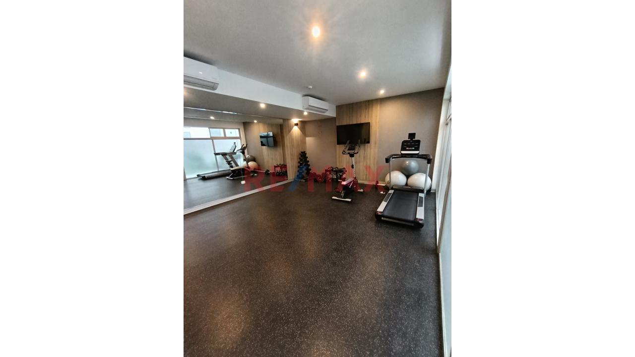 Venta De Departamento En Magdalena Límite Con San Isidro Con Estacionamiento — foto 15