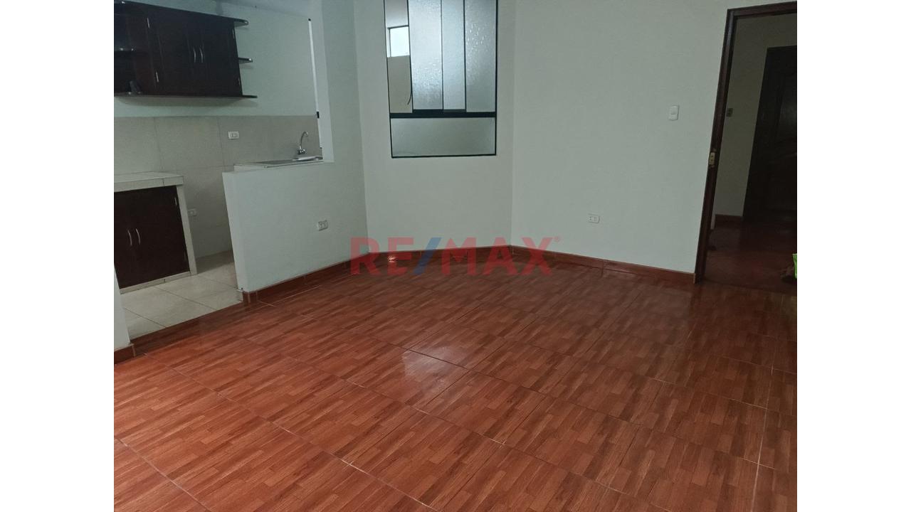 Amplio Departamento En Alquiler, Av. La Paz — foto 10